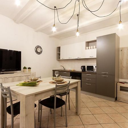 Suite Garibaldi - Smart Holiday Mantova Eksteriør billede
