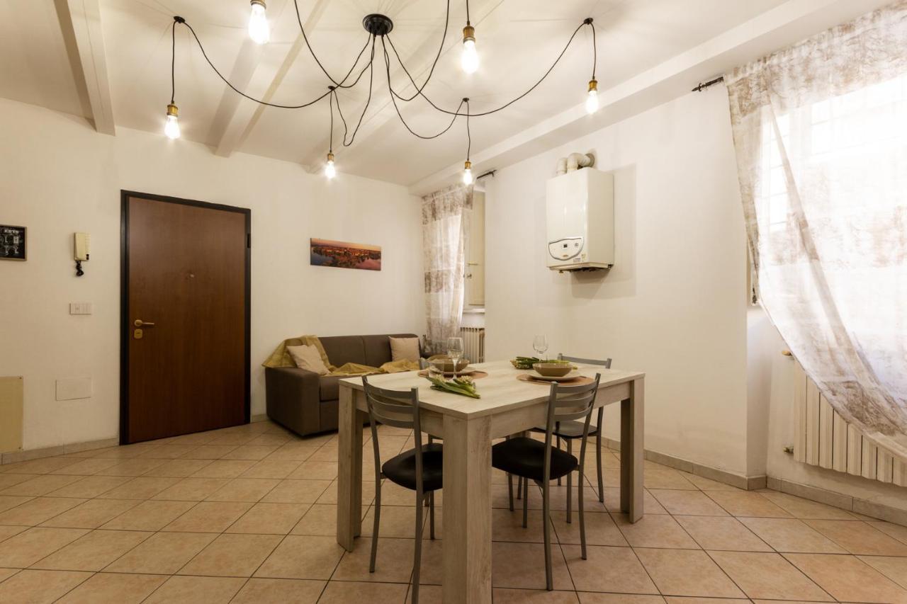 Suite Garibaldi - Smart Holiday Mantova Eksteriør billede